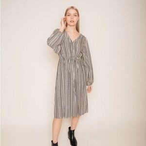 Jackson Rowe Laska Dress in Petra print size small NWT